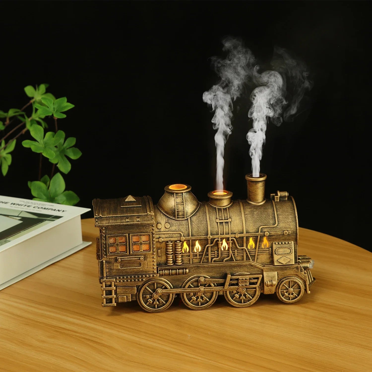 Mini Train Shape Aromatherapy Essential Oil Diffuser Ultrasonic Cool Mist Air Humidifier with LED Lamp Aroma Difusor Atomizer tableandwalllamps