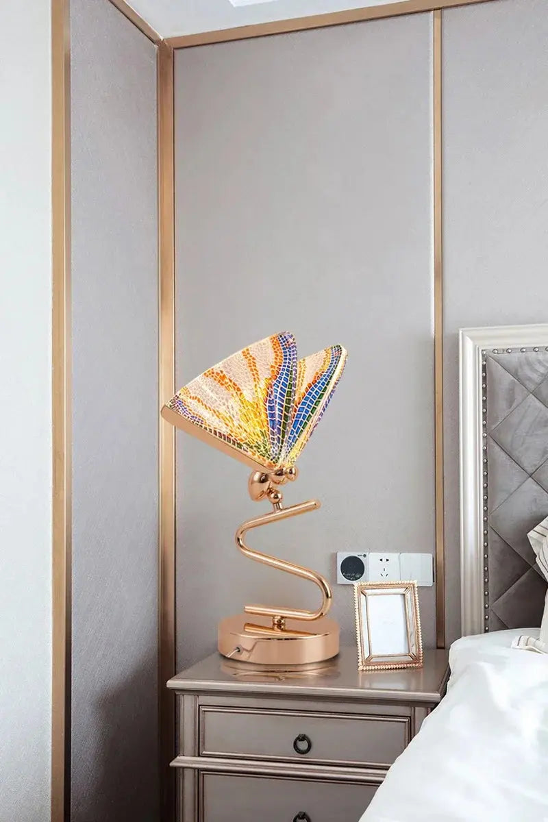 Light luxury butterfly table lamp modern LED bedroom bedside lamp study office table decor desk lamp Lighting fixtures tableandwalllamps