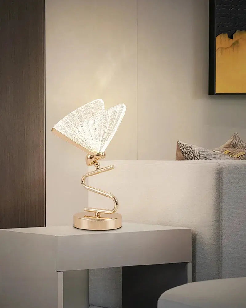 Light luxury butterfly table lamp modern LED bedroom bedside lamp study office table decor desk lamp Lighting fixtures tableandwalllamps